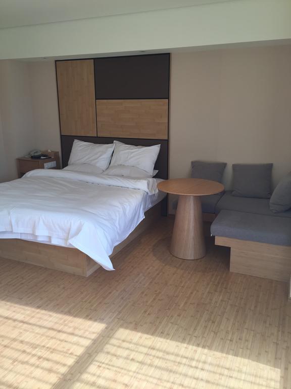 Ji Hotel Jinan Quancheng Square Quarto foto